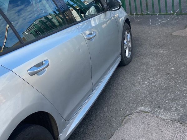 Volkswagen Golf Hatchback, Diesel, 2010, Silver
