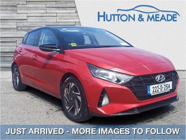Hyundai i20 Hatchback, Petrol, 2022, Red