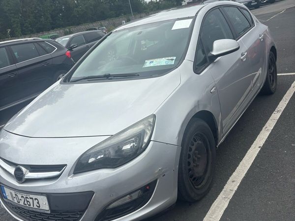 Opel Astra Hatchback, Diesel, 2011, Silver
