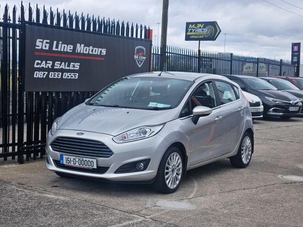 Ford Fiesta Hatchback, Petrol, 2015, Silver