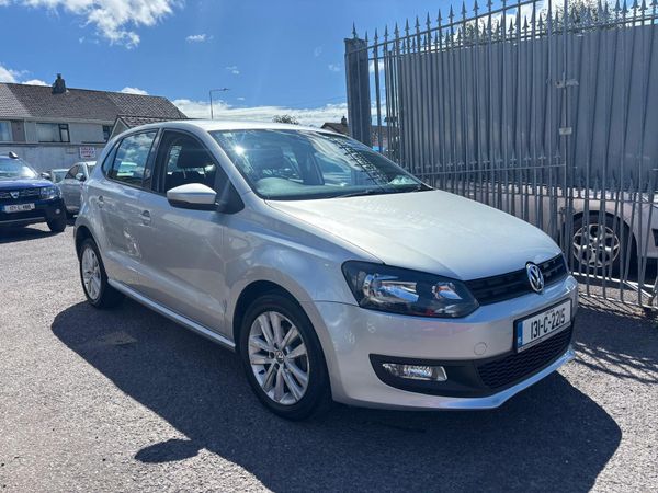 Volkswagen Polo Hatchback, Petrol, 2013, Silver