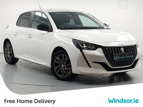 Peugeot 208 Hatchback, Petrol, 2022, White
