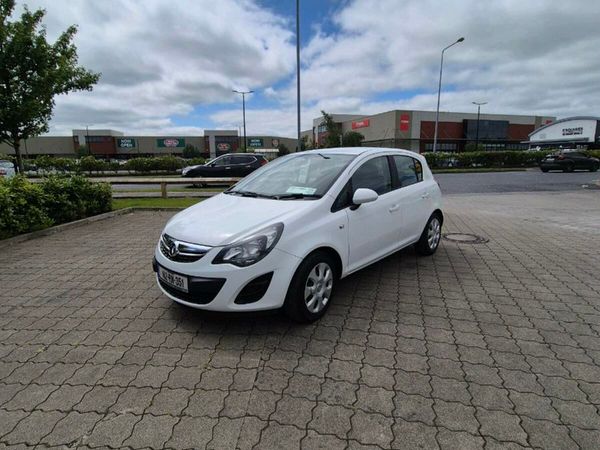 Vauxhall Corsa Hatchback, Diesel, 2014, White