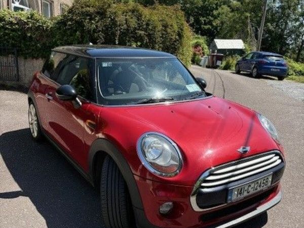 Mini Cooper Hatchback, Petrol, 2014, Red