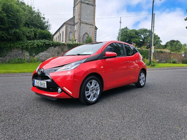 Toyota Aygo Hatchback, Petrol, 2017, Red