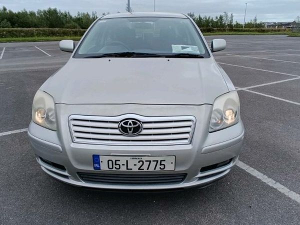 Toyota Avensis Saloon, Petrol, 2005, Silver