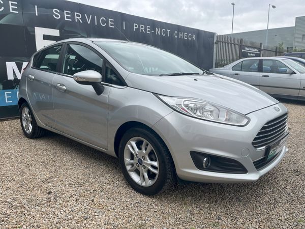 Ford Fiesta Hatchback, Petrol, 2015, Silver