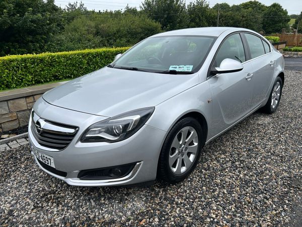 Opel Insignia Hatchback, Diesel, 2015, Silver