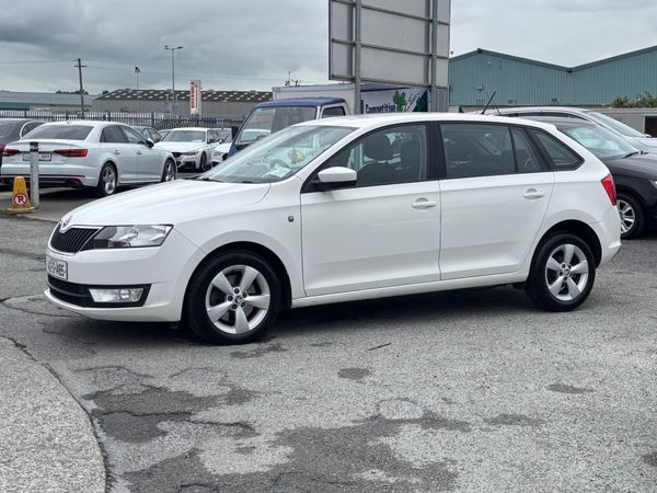 Skoda Rapid Hatchback, Diesel, 2014, White
