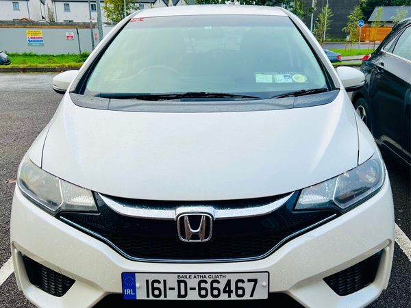 Honda Fit Hatchback, Petrol Hybrid, 2016, White