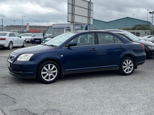 Toyota Avensis Saloon, Petrol, 2005, Blue