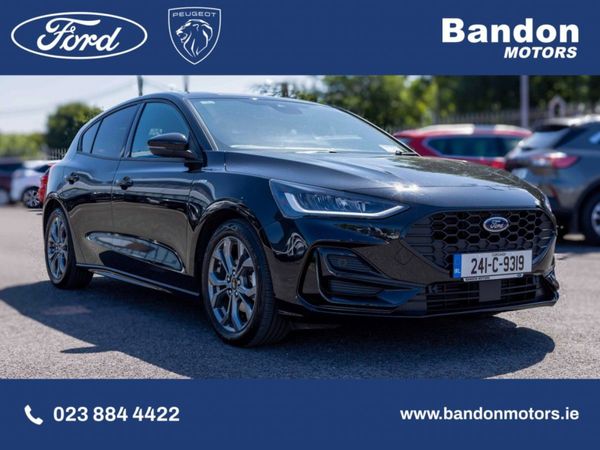Ford Focus Hatchback, Petrol, 2024, Black