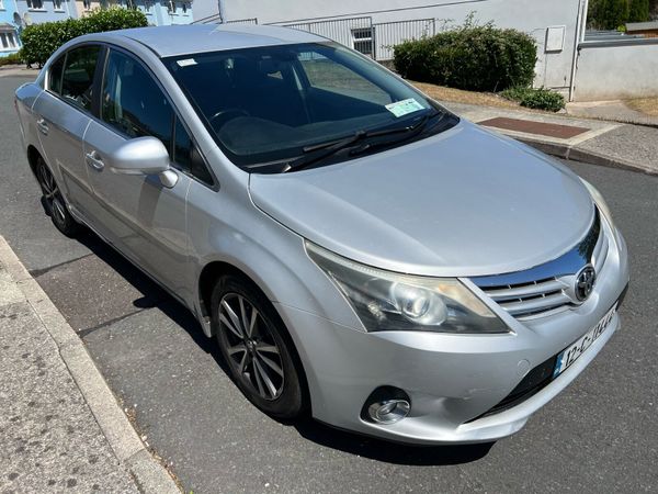 Toyota Avensis Saloon, Diesel, 2012, Silver