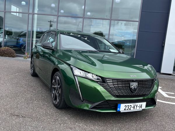 Peugeot 308 Hatchback, Diesel, 2023, Green