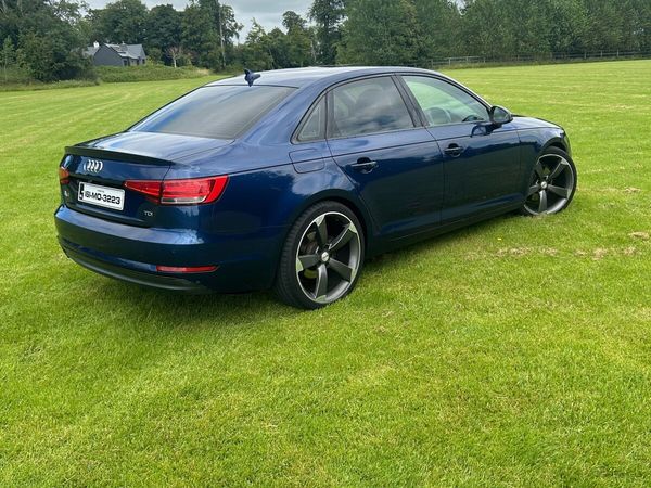 Audi A4 Saloon, Diesel, 2016, Blue