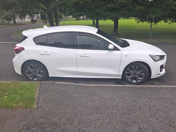 Ford Focus Hatchback, Diesel, 2024, White