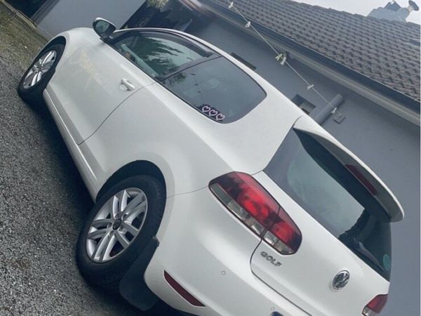 Volkswagen Golf Hatchback, Diesel, 2011, White