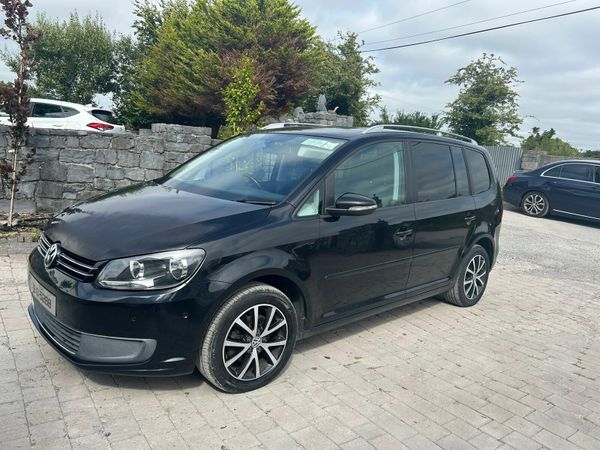 Volkswagen Touran MPV, Diesel, 2012, Black