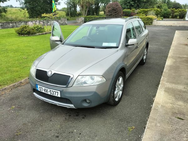 Skoda Octavia Estate/Jeep, Diesel, 2007, Beige