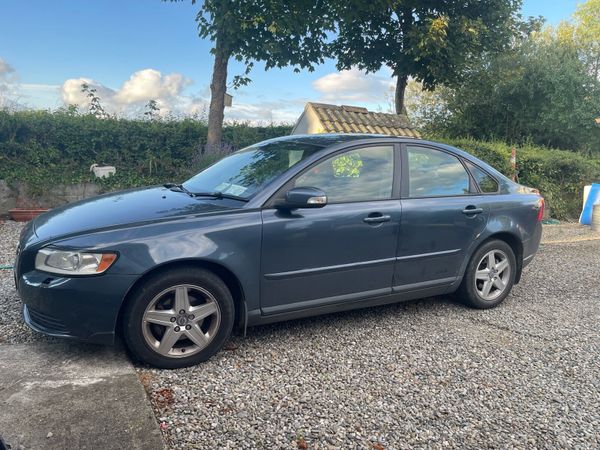 Volvo S40 Saloon, Diesel, 2008, Blue