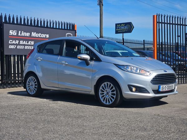Ford Fiesta Hatchback, Petrol, 2015, Silver