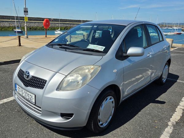Toyota Yaris Hatchback, Petrol, 2007, Silver