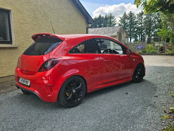 Vauxhall Corsa Hatchback, Petrol, 2014, Red