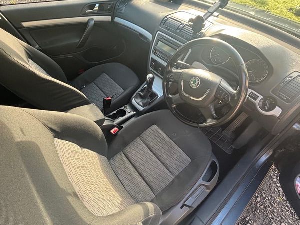 Skoda Octavia Hatchback, Diesel, 2010, Grey