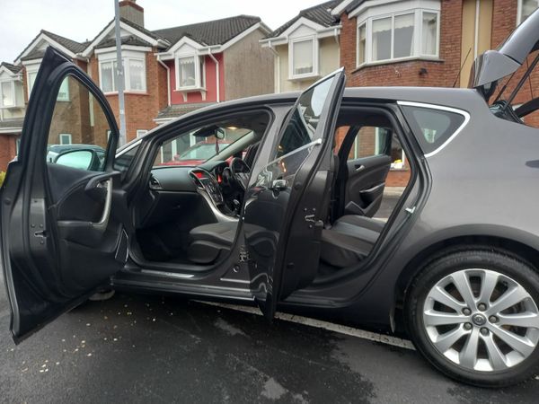 Opel Astra MPV, Diesel, 2012, Grey
