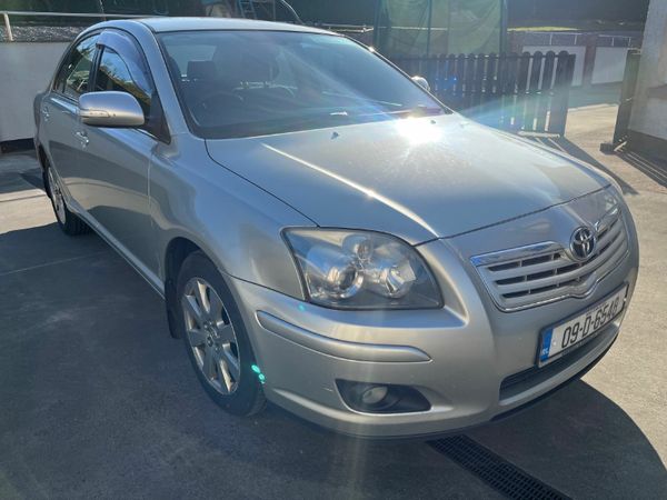 Toyota Avensis Saloon, Diesel, 2009, Silver