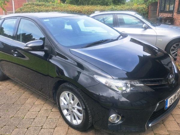 Toyota Auris MPV, Petrol, 2013, Black