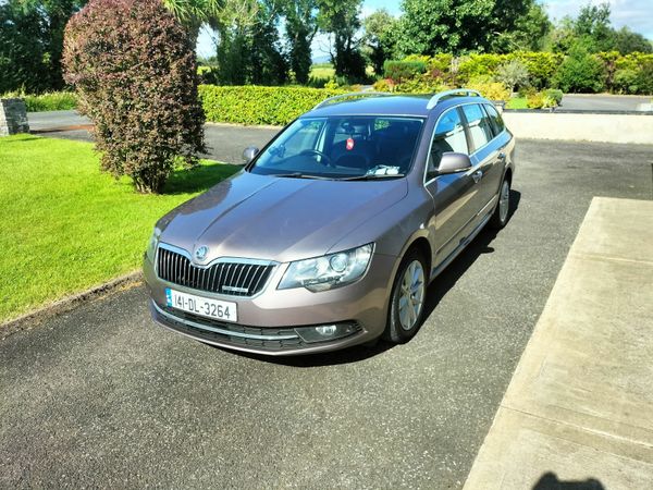 Skoda Superb Estate, Diesel, 2014, Purple