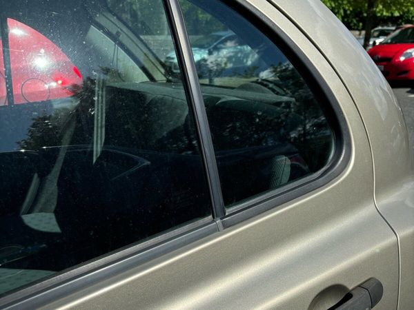 Nissan Micra Hatchback, Petrol, 2004, Gold