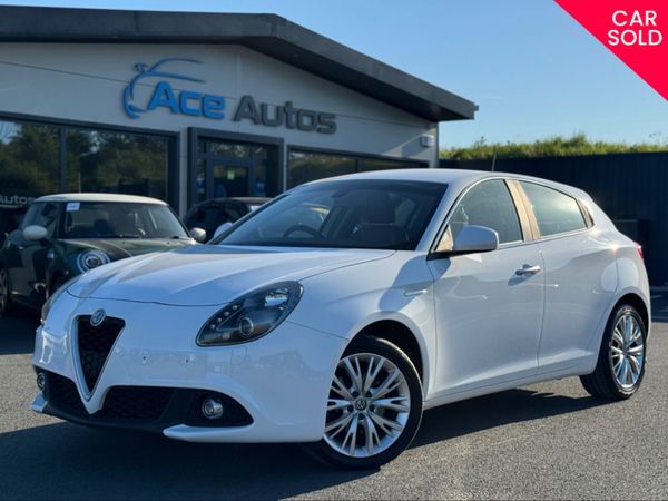 Alfa Romeo Giulietta Hatchback, Petrol, 2017, White