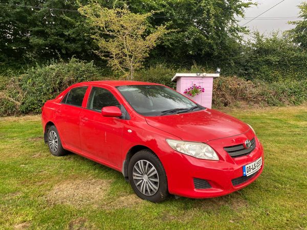Toyota Corolla Saloon, Petrol, 2008, Red