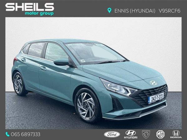 Hyundai i20 Hatchback, Petrol, 2024, Green