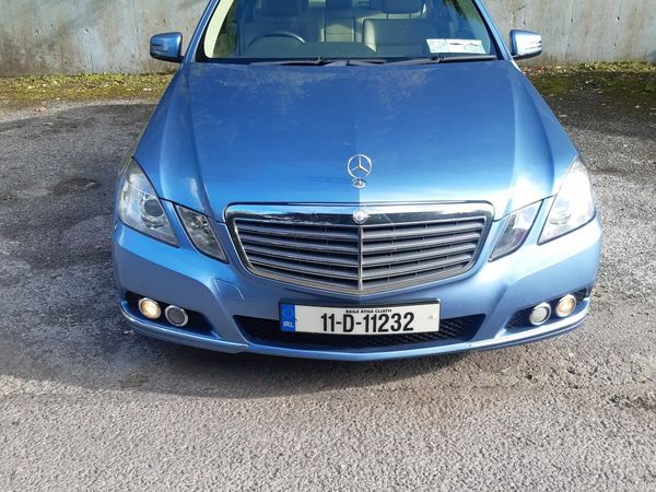 Mercedes-Benz E-Class Saloon, Diesel, 2011, Blue