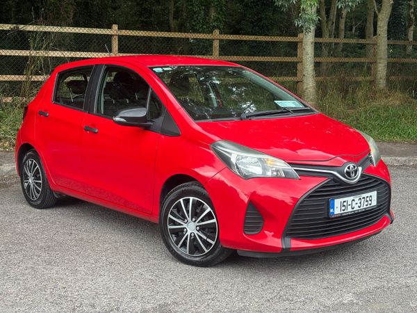 Toyota Yaris Hatchback, Petrol, 2015, Red