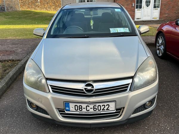Opel Astra Hatchback, Petrol, 2008, Yellow