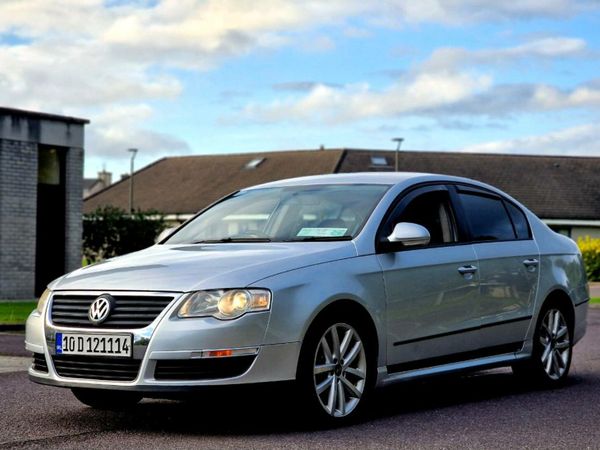 Volkswagen Passat Saloon, Diesel, 2010, Silver