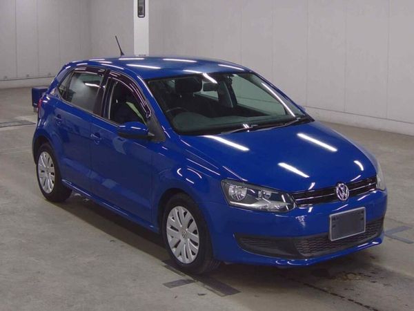 Volkswagen Polo Hatchback, Petrol, 2012, Blue