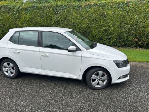 Skoda Fabia Hatchback, Petrol, 2016, White
