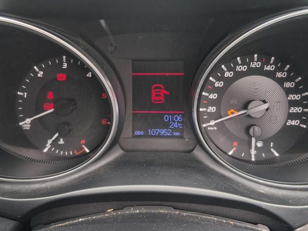 Toyota Avensis Saloon, Diesel, 2017, Grey