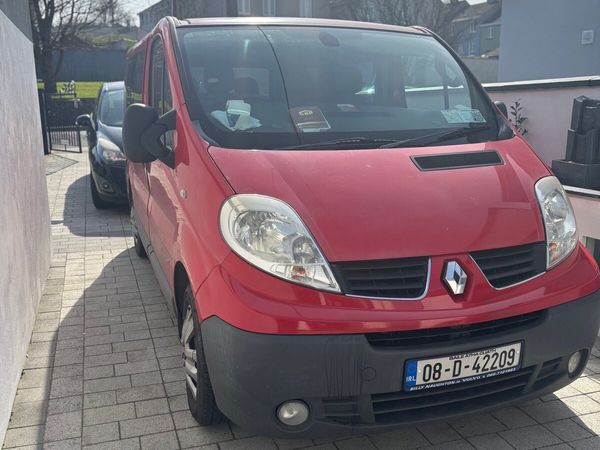 Renault Trafic MPV, Diesel, 2008, Red