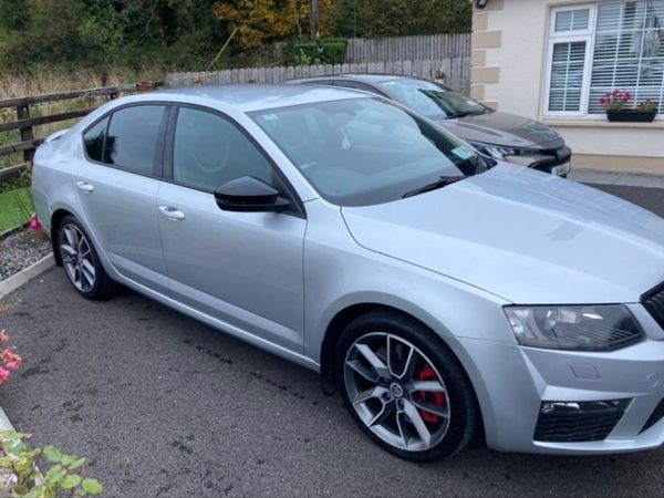 Skoda Octavia Saloon, Diesel, 2015, Silver