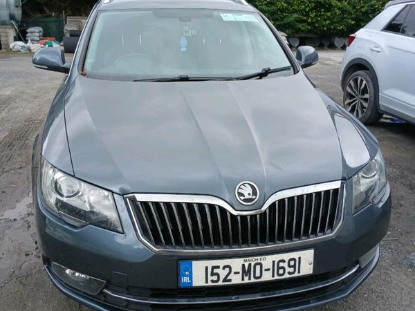 Skoda Superb Hatchback, Diesel, 2015, Grey