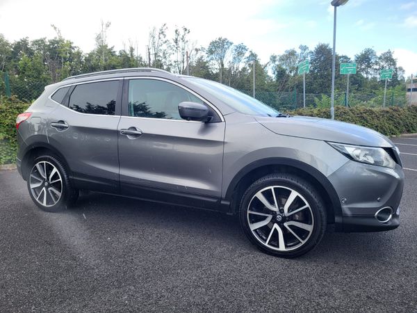 Nissan Qashqai Hatchback, Diesel, 2016, Grey