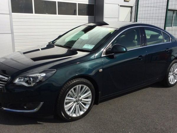 Opel Insignia Hatchback, Diesel, 2015, Green