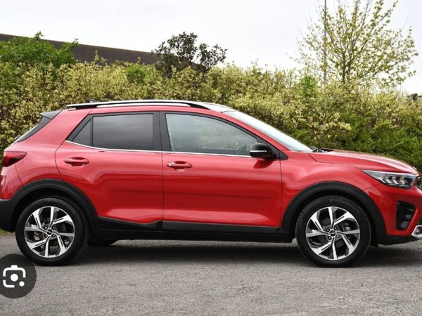 Kia Stonic Estate/Jeep, Petrol, 2021, Red