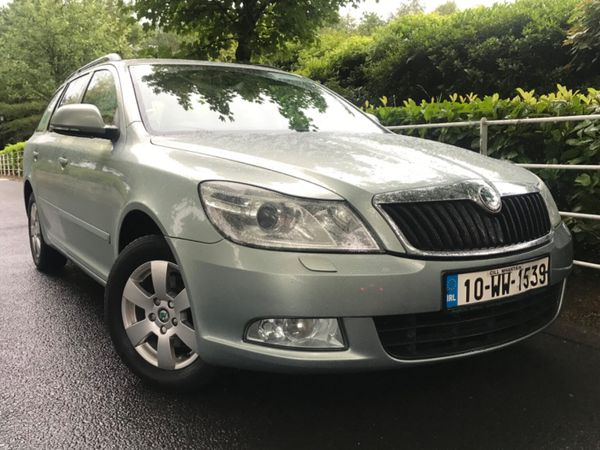 Skoda Octavia Estate, Diesel, 2010, Green
